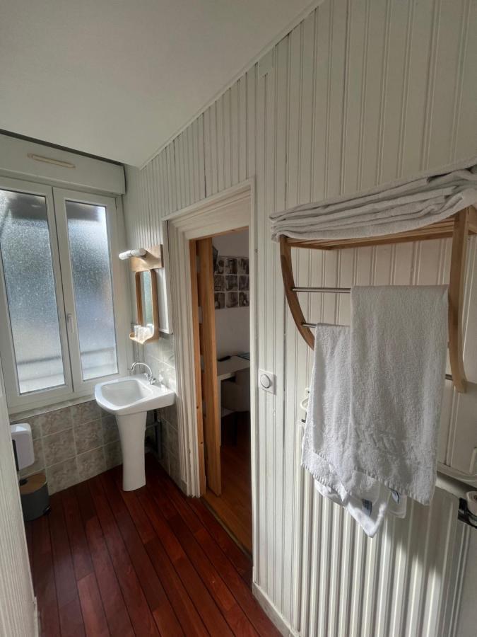 Le Petit Montmartre Otel Dinard Dış mekan fotoğraf