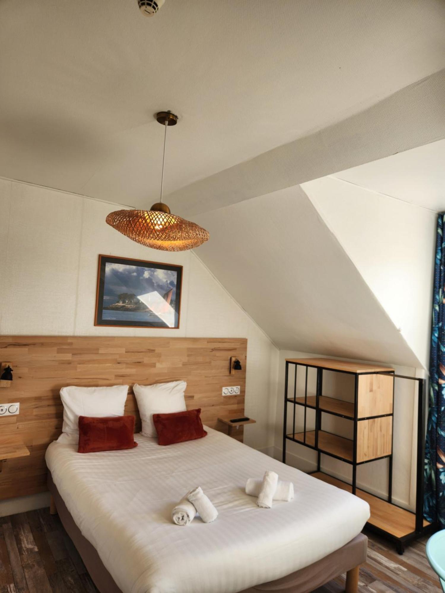 Le Petit Montmartre Otel Dinard Dış mekan fotoğraf