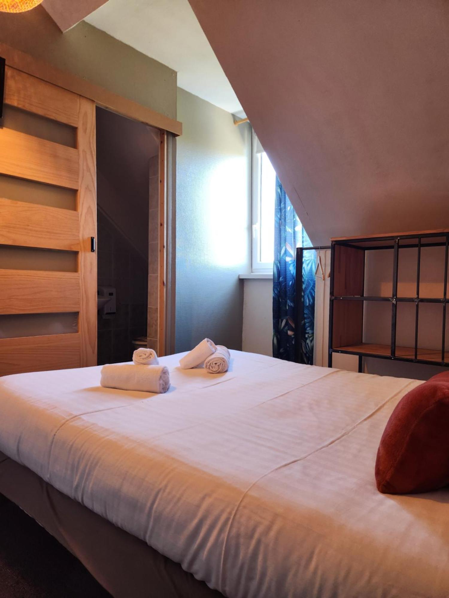 Le Petit Montmartre Otel Dinard Dış mekan fotoğraf