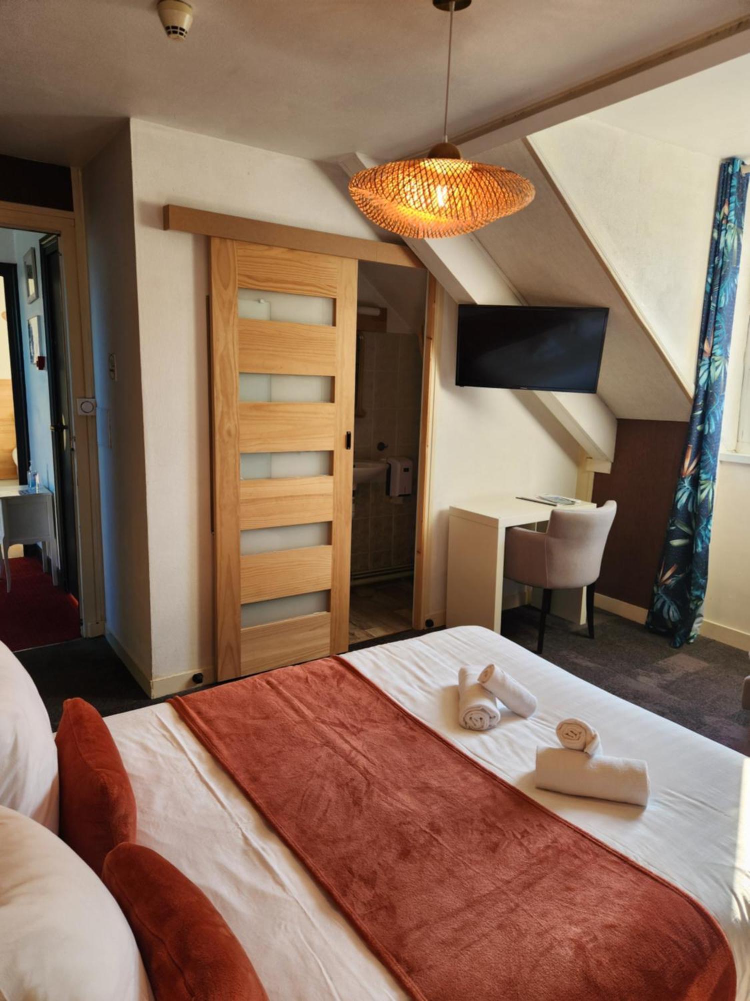 Le Petit Montmartre Otel Dinard Dış mekan fotoğraf